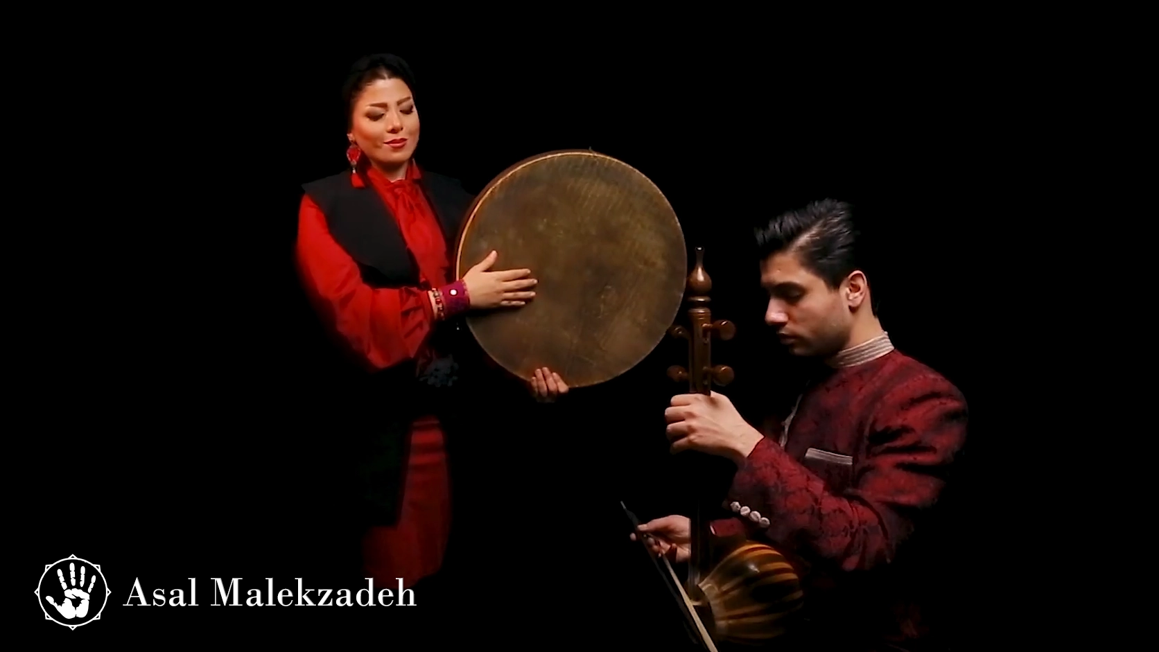 بزم؛ کمانچه‌نوازی علی سریری با دف و بندیر عسل ملک‌زاده